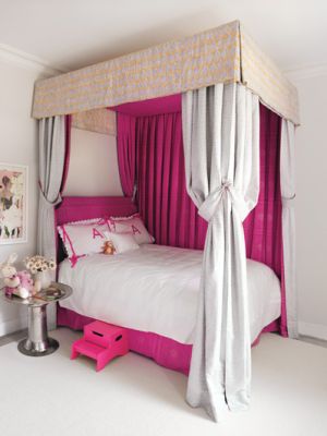 Gwyneth Paltrow Hamptons House9 by Eric Cahan - Apples bedroom.jpg